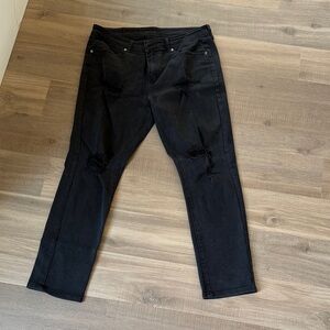 Men's Black Distressed Jeans